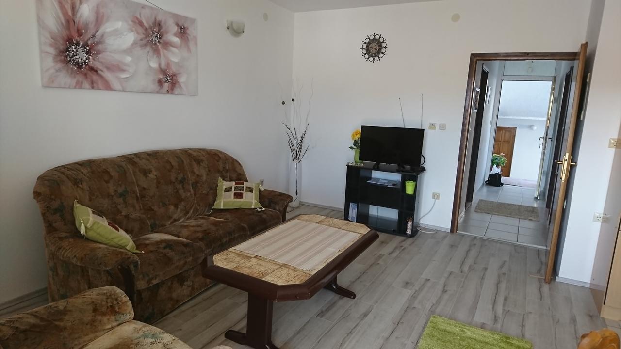 Apartments Vuleta Đảo Pag Ngoại thất bức ảnh