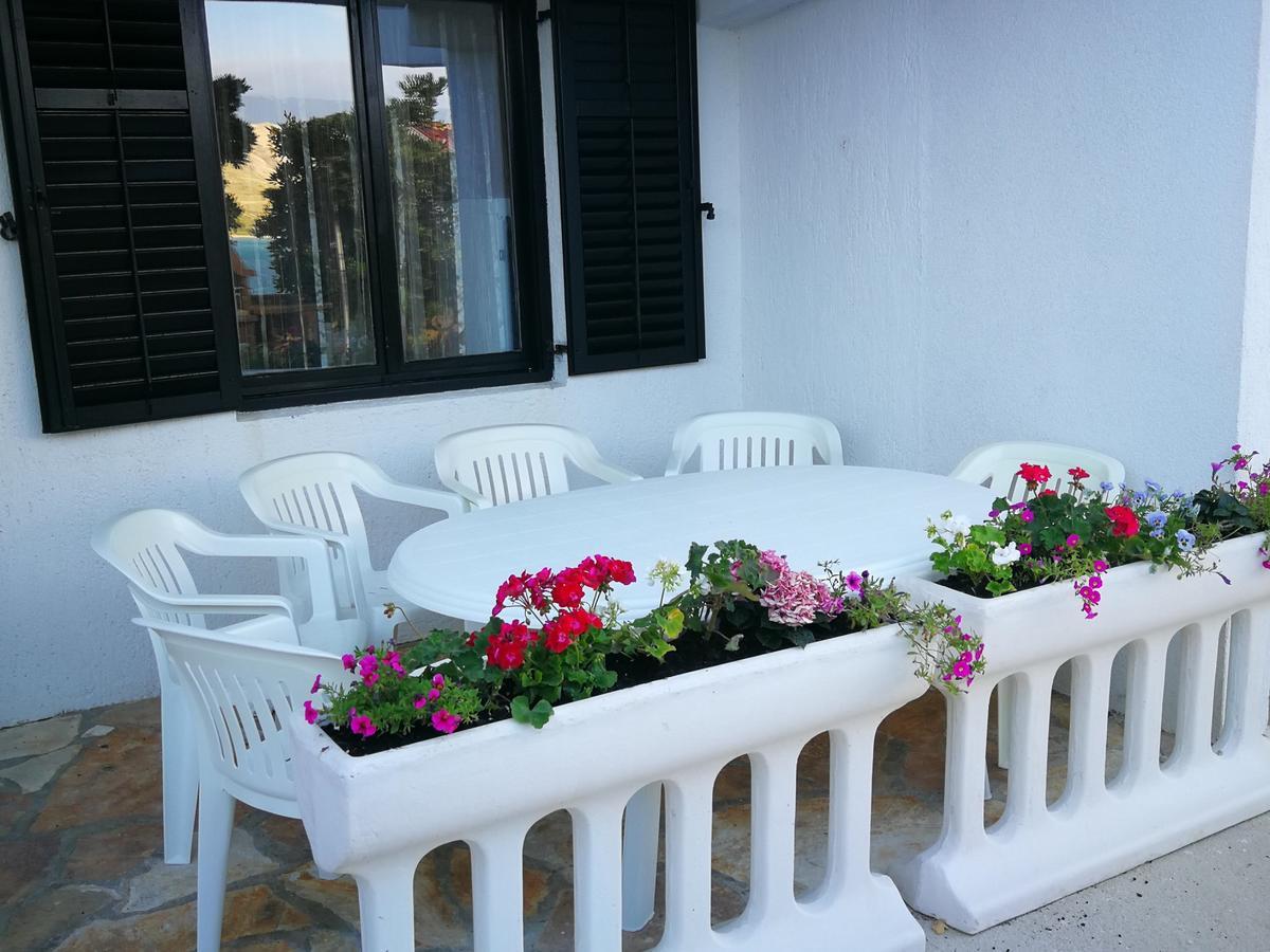 Apartments Vuleta Đảo Pag Ngoại thất bức ảnh